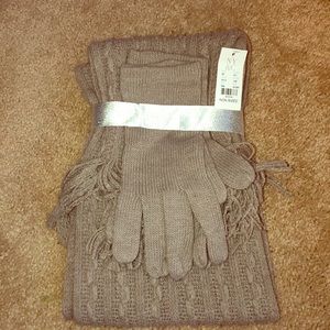 Glove / scarf set!